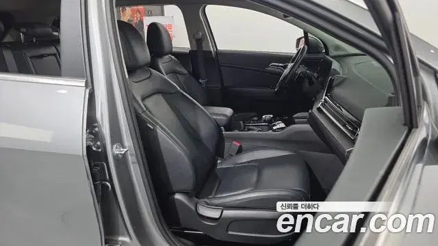 Kia Sportage 2022 — Photo 1/33