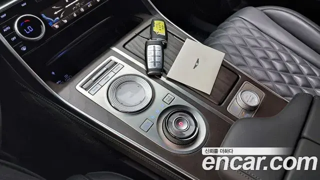 Genesis GV80 2022 — ფოტო 31/34
