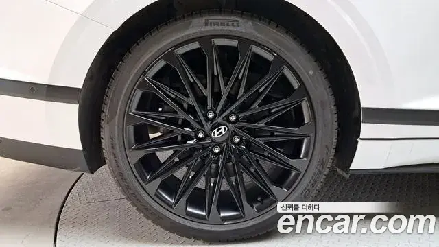 Hyundai Grandeur Hybrid 2023 — ფოტო 18/34