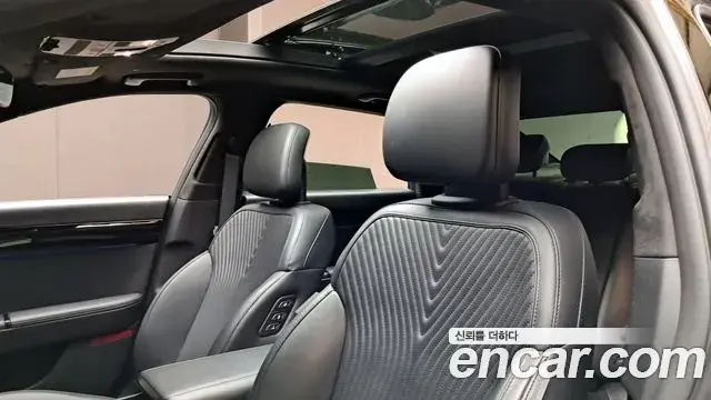 Hyundai Grandeur Hybrid 2023 — ფოტო 31/34