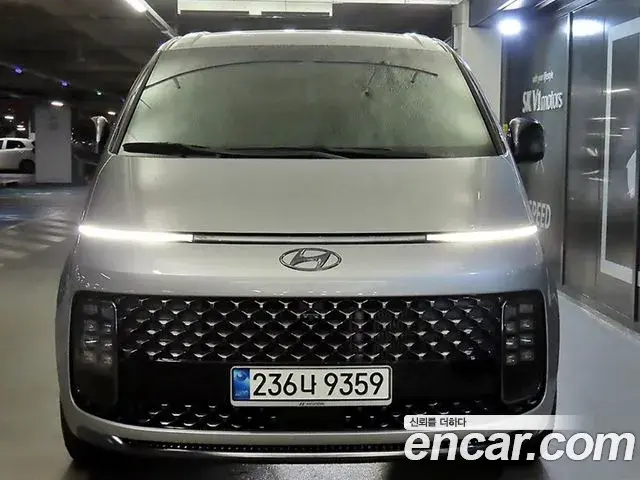 Hyundai Staria 2021 — ფოტო 14/20