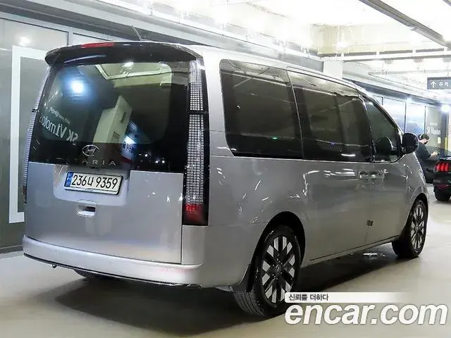 Hyundai Staria 2021 — ფოტო 4/20