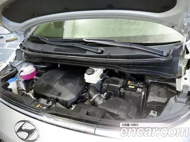 Hyundai Staria 2021 — ფოტო 15/20