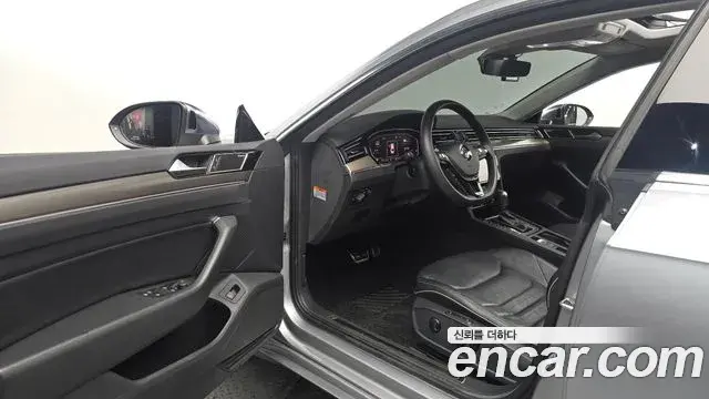 Volkswagen Arteon 2020 — Şəkil 18/20