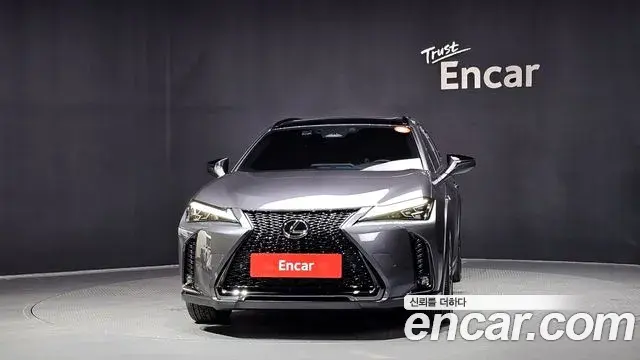 Lexus UX300h 2026 — Photo 22/31