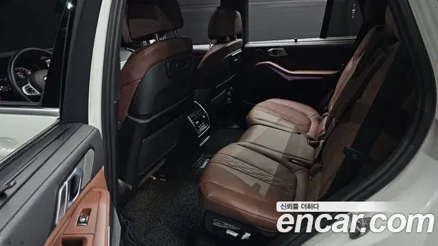 BMW X5 2023 — ფოტო 18/32