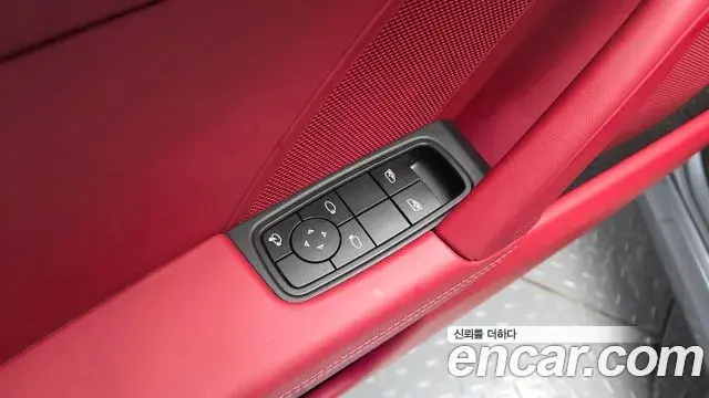 Porsche 911 2025 — Photo 7/32
