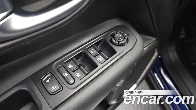 Jeep Renegade 2020 — Şəkil 29/32