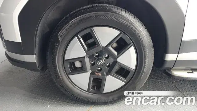 Hyundai Santa Fe 2024 — ფოტო 11/38
