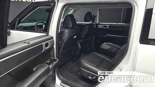 Hyundai Santa Fe 2024 — ფოტო 29/38