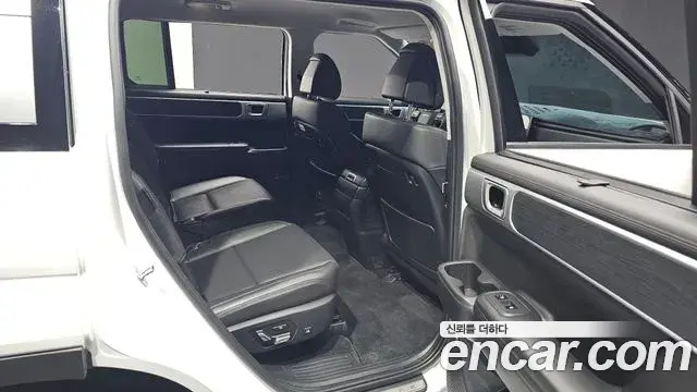 Hyundai Santa Fe 2024 — ფოტო 36/38