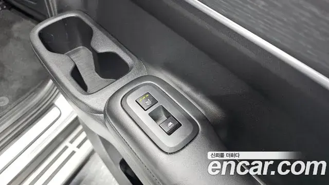 Hyundai Santa Fe 2024 — ფოტო 38/38