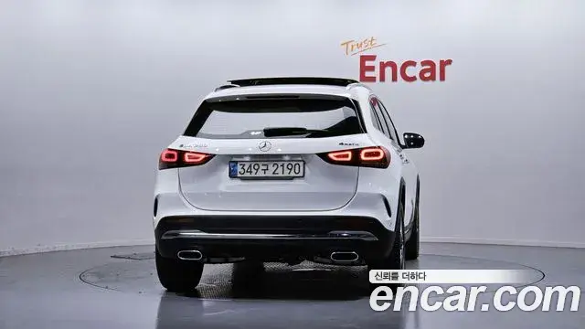Mercedes-Benz GLA-Class 2023 — ფოტო 6/20