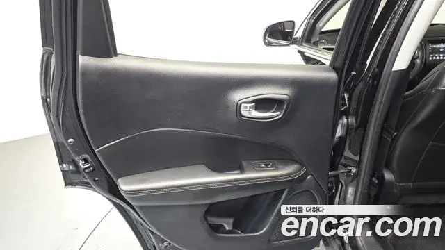 Jeep Compass 2018 — Photo 5/30