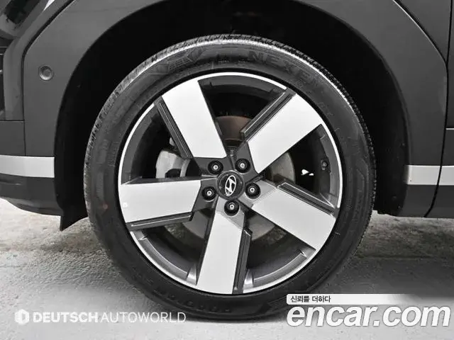 Hyundai Santa Fe 2025 — Photo 10/20