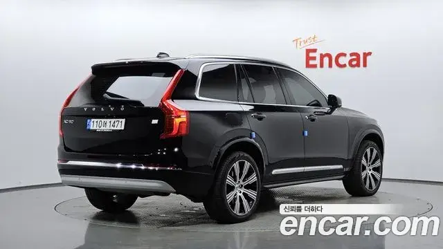 Volvo XC90 2022 — Photo 10/38
