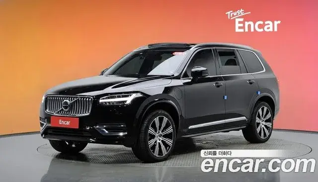 Volvo XC90 2022 — Photo 19/38