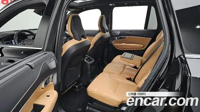 Volvo XC90 2022 — Photo 38/38