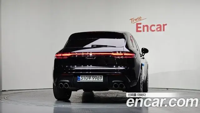 Porsche Macan 2023 — Фото 4/20