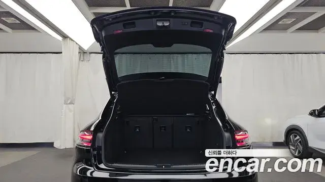 Porsche Macan 2023 — Фото 20/20