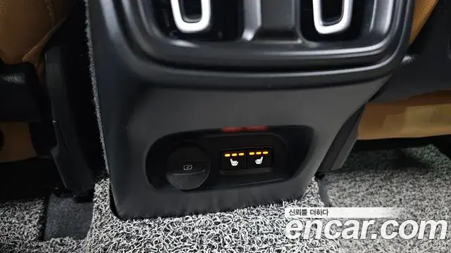 Volvo XC40 2021 — Şəkil 12/20