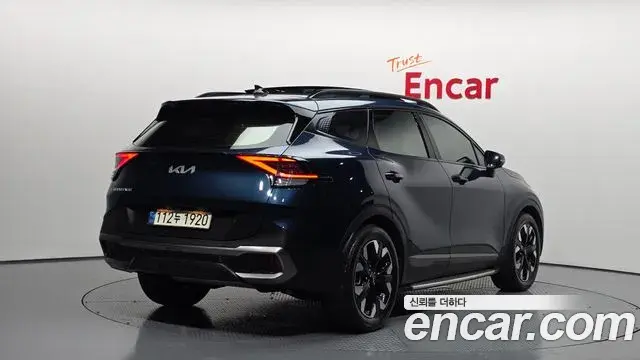 Kia Sportage 2021 — Фото 2/20