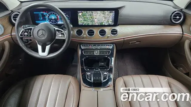 Mercedes-Benz E-Class 2019 — Фото 7/20