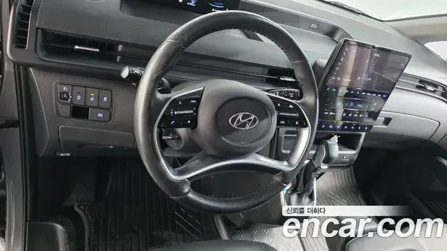 Hyundai Staria 2023 — Фото 14/20
