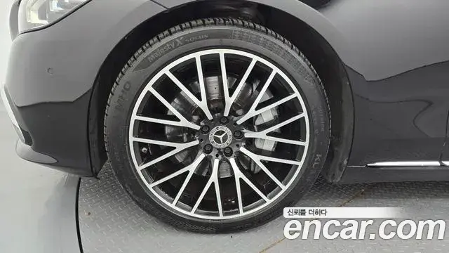 Mercedes-Benz S-Class 2022 — Photo 5/20