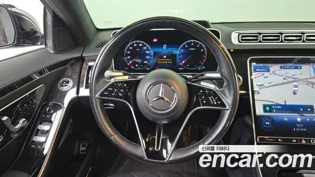 Mercedes-Benz S-Class 2022 — Photo 13/20