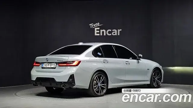 BMW 3 Series 2023 — Photo 14/20