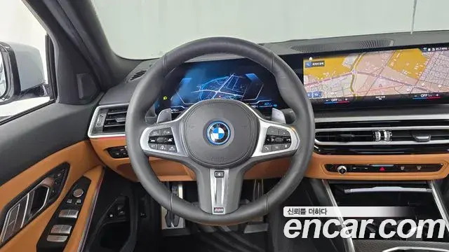 BMW 3 Series 2023 — Photo 17/20
