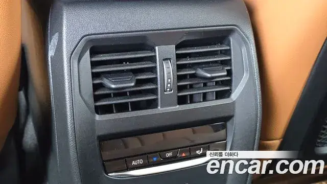 BMW 3 Series 2023 — Photo 8/20