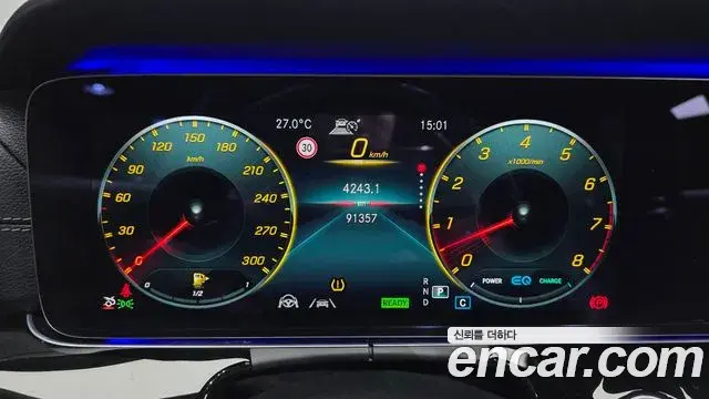Mercedes-Benz AMG GT 2021 — Фото 8/20