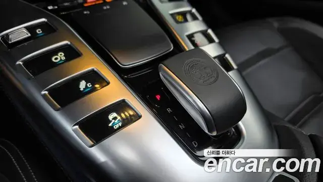 Mercedes-Benz AMG GT 2021 — Фото 9/20