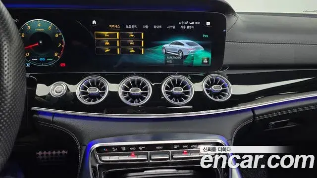 Mercedes-Benz AMG GT 2021 — Фото 15/20