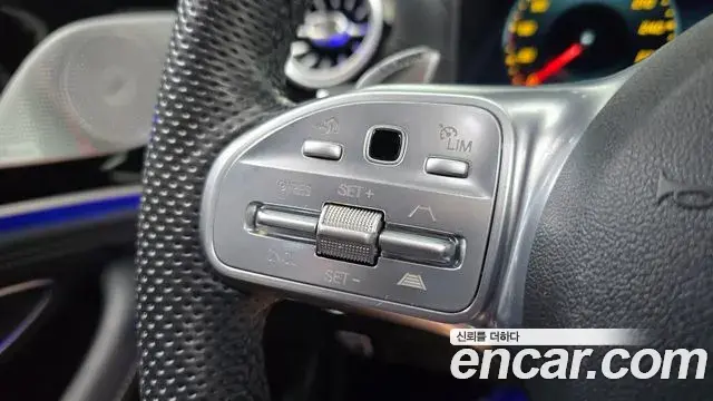 Mercedes-Benz AMG GT 2021 — Фото 19/20