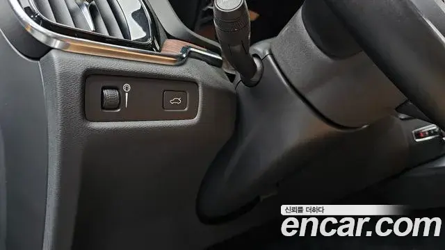 Volvo V60 Cross Country 2020 — ფოტო 28/38