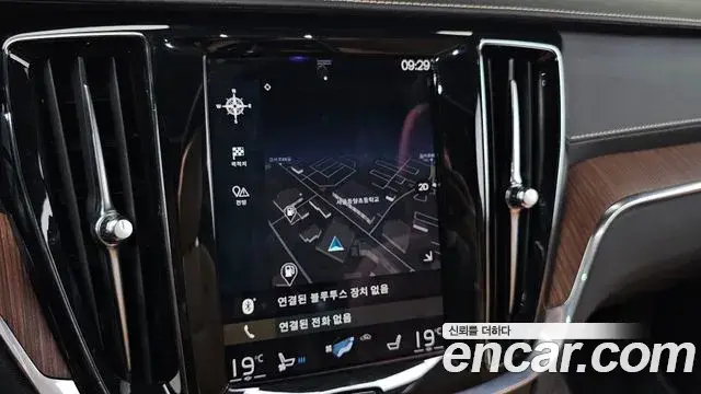 Volvo V60 Cross Country 2020 — ფოტო 9/38