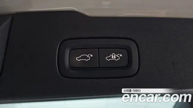 Volvo V60 Cross Country 2020 — ფოტო 2/38