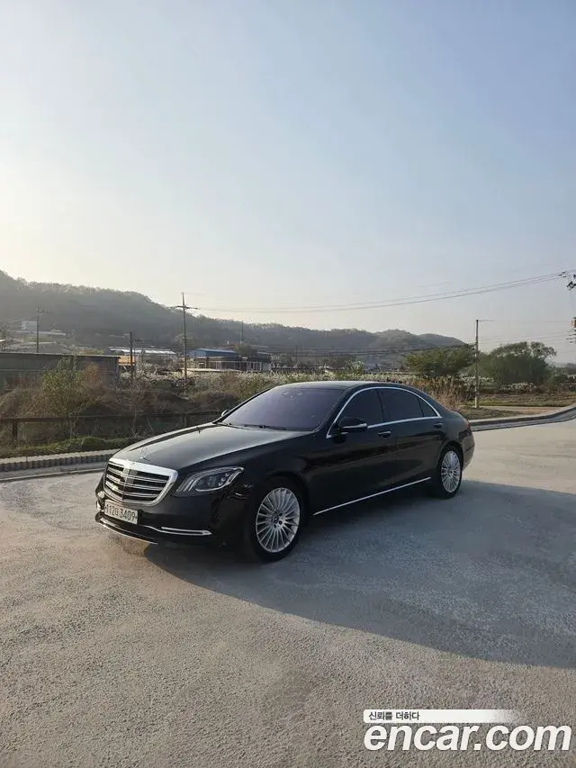 Mercedes-Benz S-Class 2020 — ფოტო 18/20