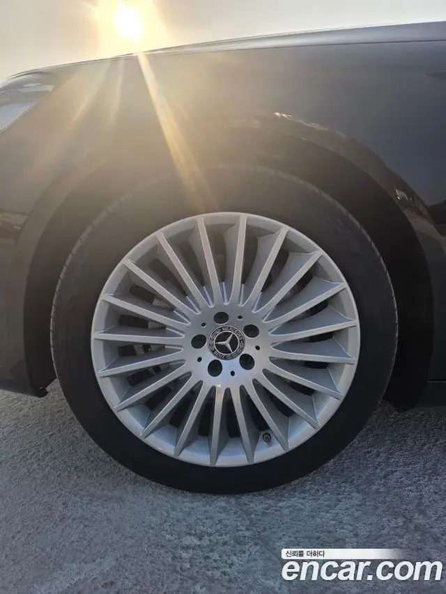 Mercedes-Benz S-Class 2020 — ფოტო 2/20