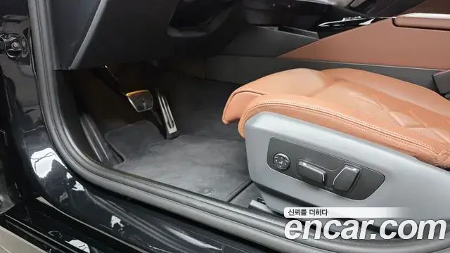BMW 5 Series 2025 — Photo 25/30