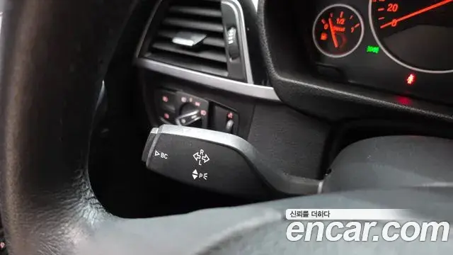 BMW 3 Series 2018 — ფოტო 20/30