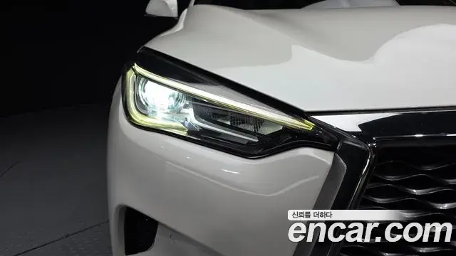 Infiniti QX50 2019 — ფოტო 13/30