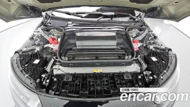 Mercedes-Benz EQE 2022 — ფოტო 14/24