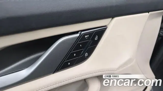 Porsche Taycan 2024 — ფოტო 27/36