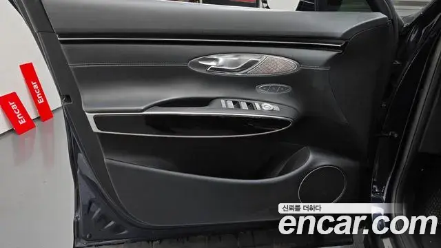 Genesis GV70 2024 — Photo 3/33