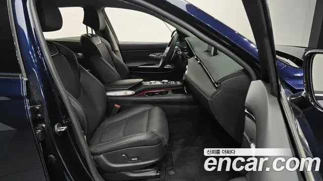 Genesis GV70 2024 — Photo 32/33