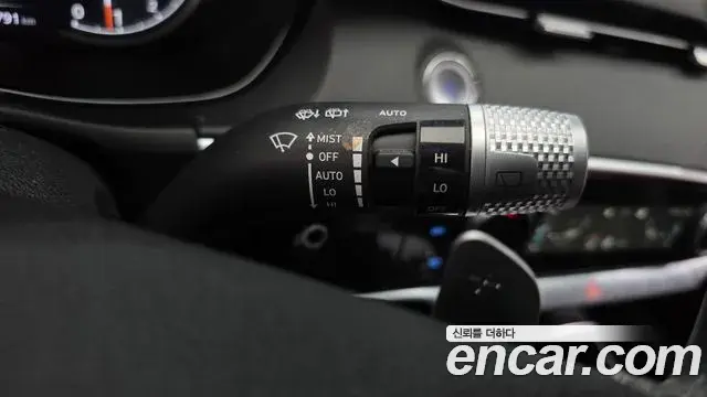 Genesis GV70 2024 — Photo 17/33